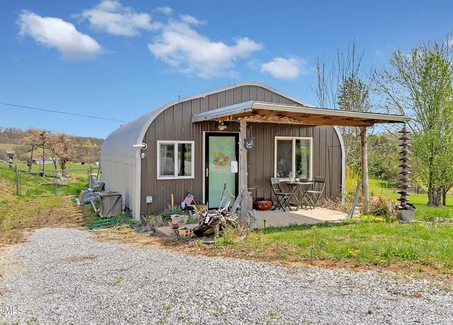 Property at 135 Britton Ave, Greeneville, TN 37743, 2 beds, 2 baths