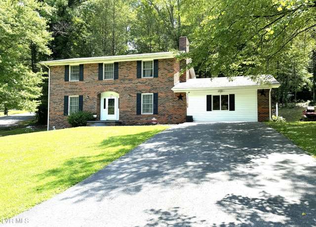 Property at 1516 Valley View Dr, Big Stone Gap, VA 24219, 4 beds, 3.5 baths