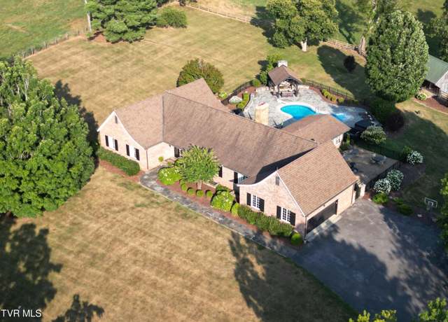 Property at 18254 Old Jonesboro Rd, Abingdon, VA 24211, 4 beds, 5 baths