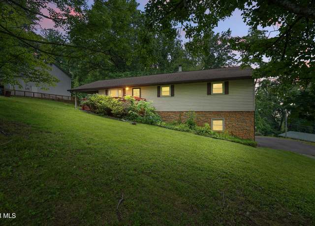 Property at 301 Highland Rd, Jonesborough, TN 37659, 3 beds, 3 baths