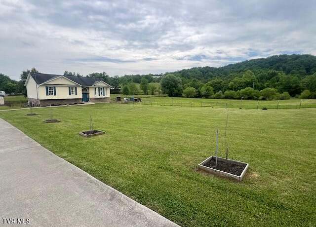 Property at 365 Guthrie Greene Rd, Bulls Gap, TN 37711, 3 beds, 3 baths
