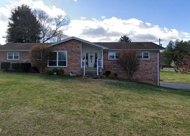 Property at 233 Pioneer Haven Lane Ln, Kingsport, TN 37663, 3 beds, 3 baths