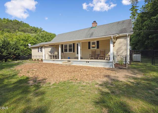 Property at 324 Hayes Rd, Bluff City, TN 37618, 3 beds, 2 baths