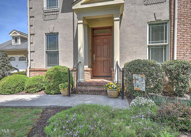 Property at 205 Oak View Cir #205, Bristol, TN 37620, 3 beds, 3.5 baths
