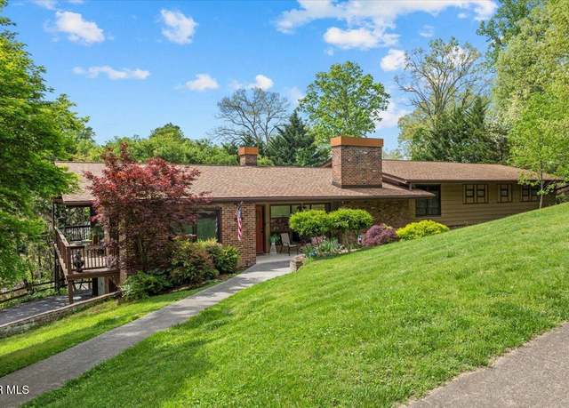 Property at 1902 Lamont St, Kingsport, TN 37664, 5 beds, 3.5 baths