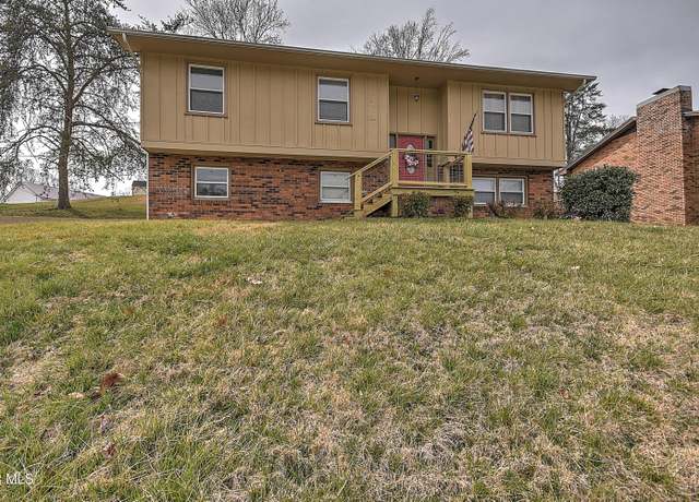 Property at 2109 Pinebrook Dr, Kingsport, TN 37660, 4 beds, 2 baths