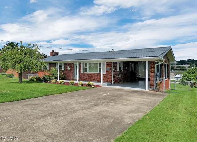Property at 113 Virginia Dr, Greeneville, TN 37745, 3 beds, 3 baths