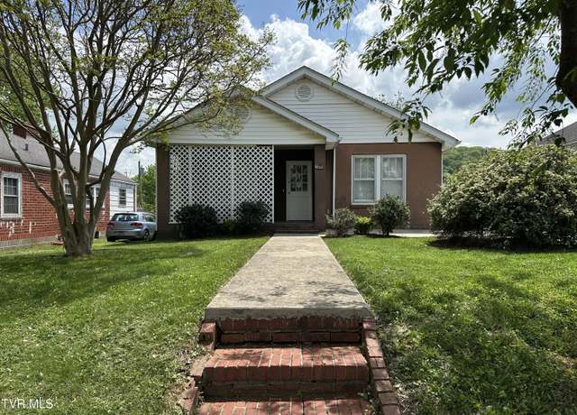 Property at 1208 Myrtle Ave, Johnson City, TN 37601, 3 beds, 1 bath