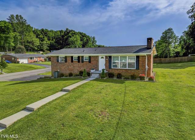 Property at 229 Minuteman Dr, Bluff City, TN 37618, 3 beds, 2.5 baths