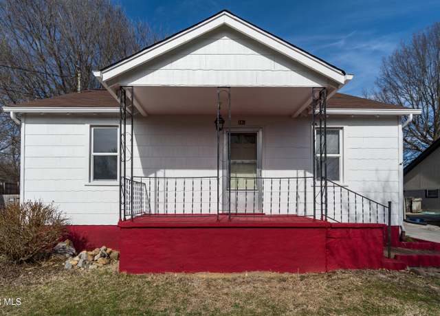 Property at 204 Johnston Ave, Bristol, TN 37620, 3 beds, 1 bath