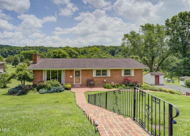 Property at 296 Redstone Dr, Bluff City, TN 37618, 3 beds, 2.5 baths
