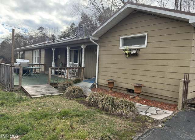 Property at 401 Mohawk Dr, Erwin, TN 37650, 3 beds, 1 bath