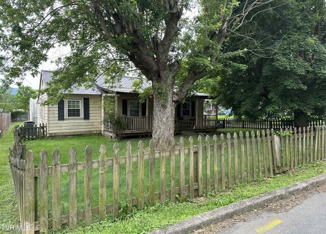 Property at 829 Harding Ave, Johnson City, TN 37604, 3 beds, 1 bath
