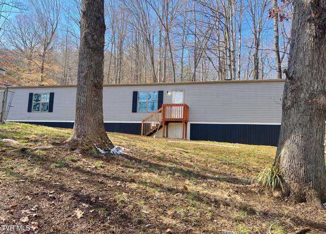 Property at 137 Forest Hill Dr, Johnson City, TN 37604, 3 beds, 2 baths