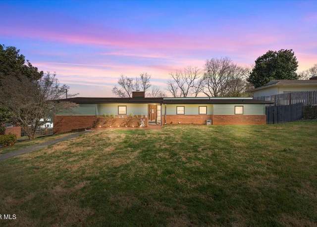 Property at 589 Dogwood Dr, Kingsport, TN 37663, 4 beds, 4 baths