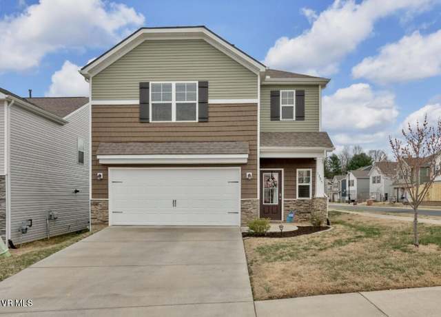 Property at 1395 Willow Springs Dr, Johnson City, TN 37604, 3 beds, 2.5 baths