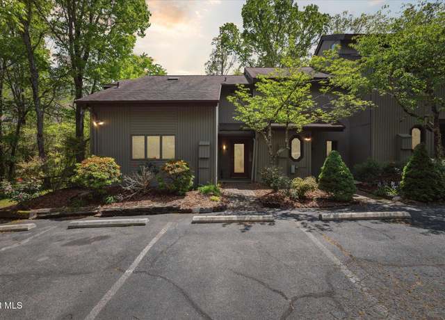 Property at 20 Willowbrook Dr #20, Kingsport, TN 37660, 2 beds, 2 baths