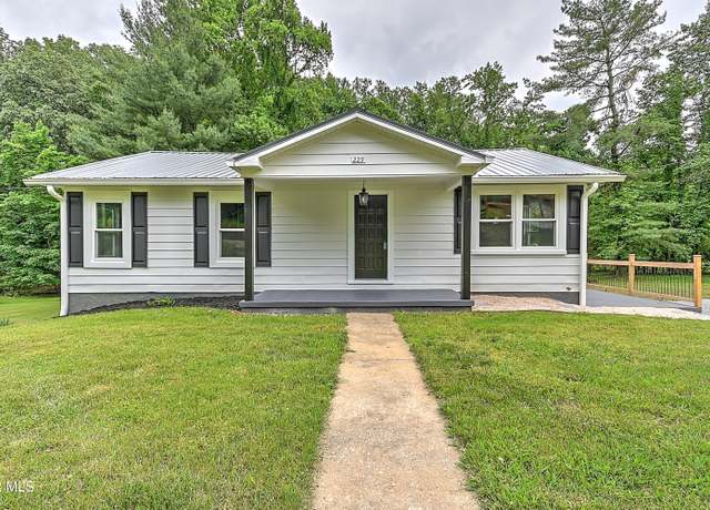 Property at 229 Independence Dr, Kingsport, TN 37660, 4 beds, 2 baths