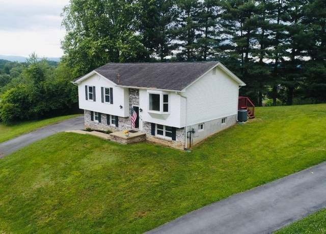 Property at 115 Ashley Dr, Bristol, VA 24201, 4 beds, 2.5 baths