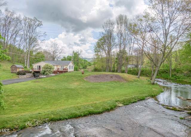 Property at 112 Conns Dr, Tazewell, VA 24651, 3 beds, 2 baths