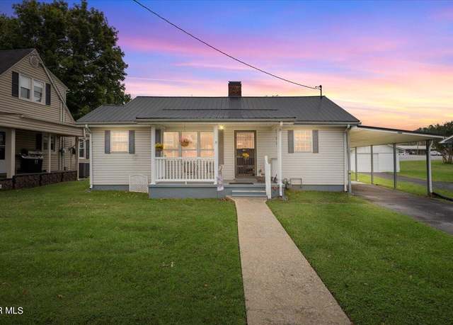 Property at 1312 Happy Valley St, Elizabethton, TN 37643, 2 beds, 1 bath