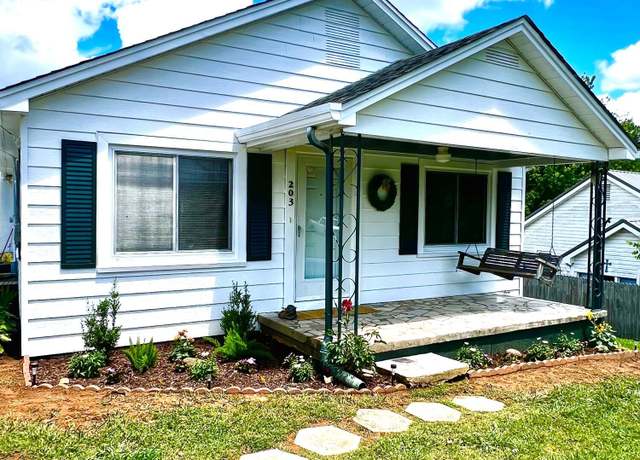 Property at 203 Sunrise Dr, Greeneville, TN 37743, 4 beds, 2 baths