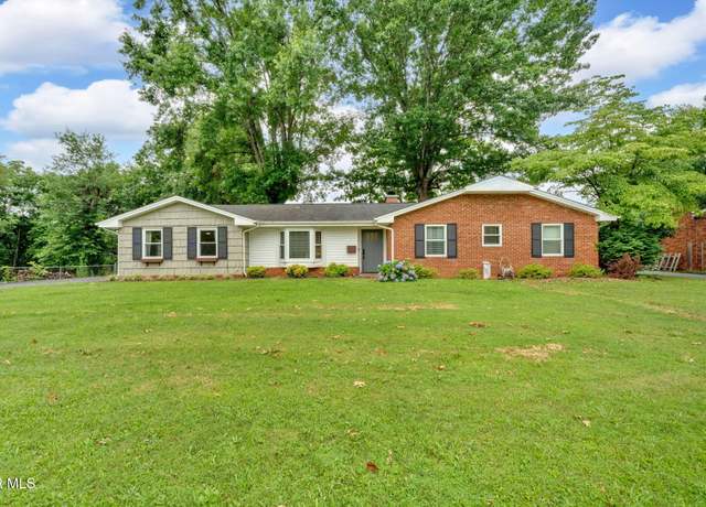 Property at 2109 Valley Ln, Johnson City, TN 37604, 3 beds, 2 baths