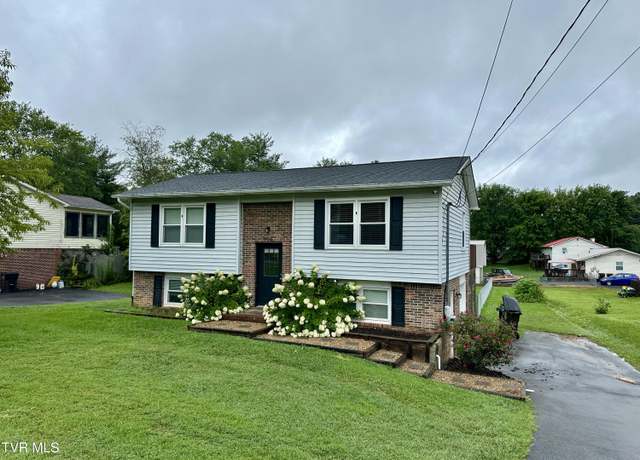 Property at 396 Pleasant Grove Rd, Bluff City, TN 37618, 3 beds, 2 baths