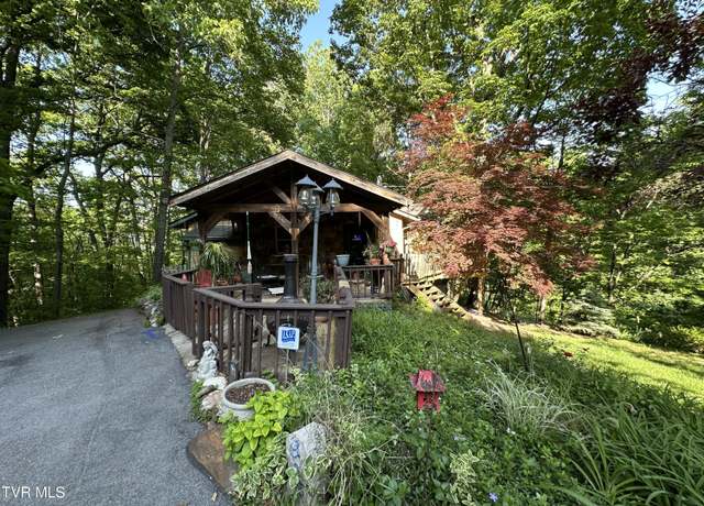 Property at 965 Mountain Trail Dr, Newport, TN 37821, 3 beds, 2 baths