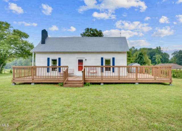 Property at 654 Valley Dr, Kingsport, TN 37664, 3 beds, 2 baths