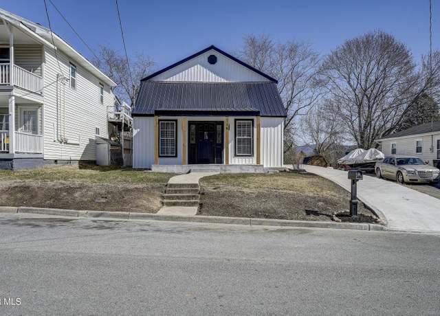 Property at 718 Lynn Ave, Elizabethton, TN 37643, 3 beds, 2.5 baths