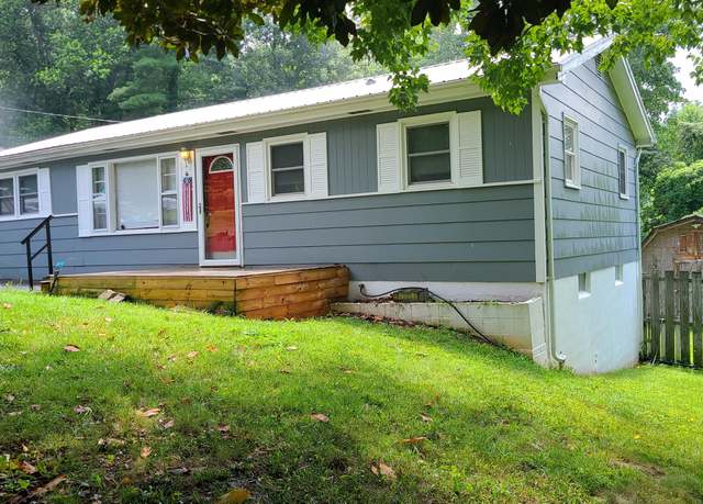 Property at 1315 Lowe St, Elizabethton, TN 37643, 3 beds, 1 bath