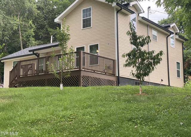Property at 2052 Fairview Rd Rd, Morristown, TN 37814, 4 beds, 2.5 baths