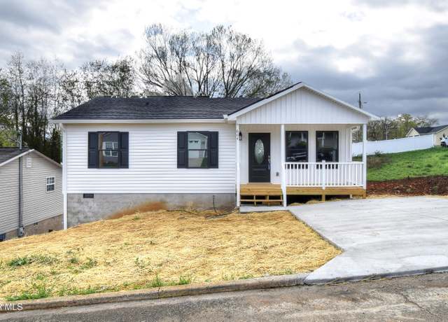 Property at 604 2nd St, Elizabethton, TN 37643, 3 beds, 2 baths