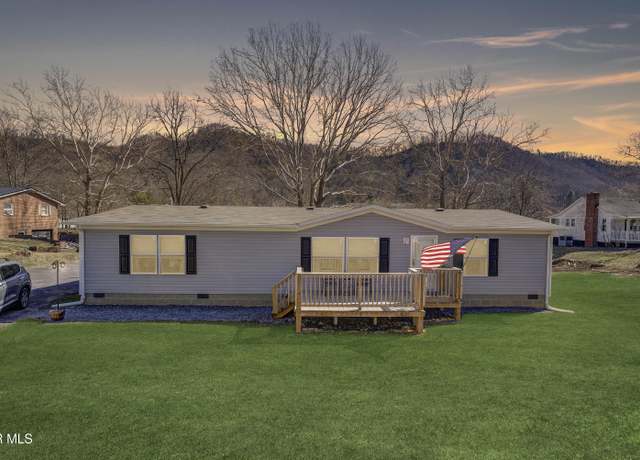 Property at 2315 Volunteer Pkwy, Bristol, TN 37620, 3 beds, 2 baths