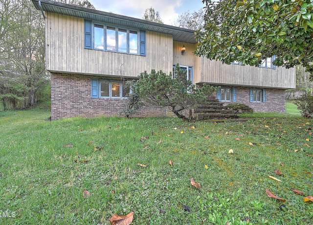 Property at 777 Lebanon Rd, Kingsport, TN 37663, 4 beds, 2 baths
