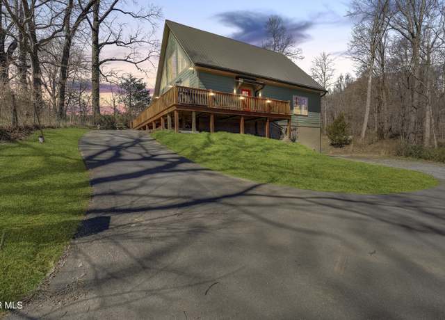 Property at 137 Unaka View Rd, Johnson City, TN 37601, 2 beds, 2 baths
