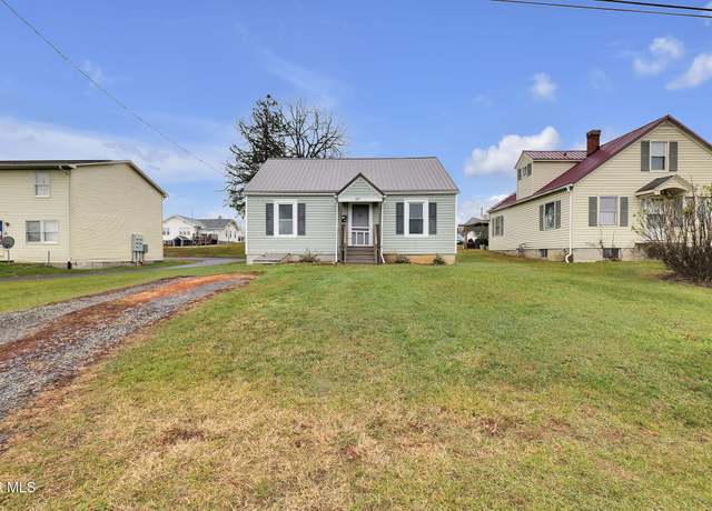 Property at 920 Spring St, Wytheville, VA 24382, 2 beds, 1 bath