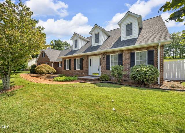 Property at 607 Live Oak Ct, Johnson City, TN 37615, 4 beds, 3.5 baths