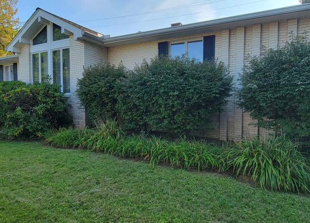 Property at 133 Roberts Ave Ave SW, Wise, VA 24293, 3 beds, 3 baths