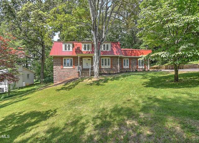 Property at 505 Red Oak Ln, Kingsport, TN 37663, 4 beds, 3 baths
