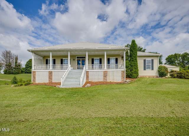 Property at 390 Springdale Dr, Bristol, TN 37620, 3 beds, 2.5 baths