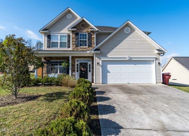 Property at 811 Hackney Rd, Johnson City, TN 37615, 4 beds, 3 baths