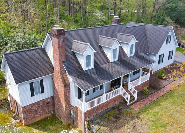 Property at 1502 Kings Row, Johnson City, TN 37604, 4 beds, 3.5 baths