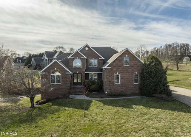 Property at 405 Heather View Dr, Jonesborough, TN 37659, 5 beds, 4 baths