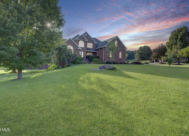 Property at 405 Heather View Dr, Jonesborough, TN 37659, 5 beds, 4 baths