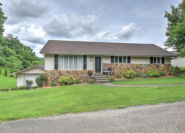 Property at 521 Galloway St, Kingsport, TN 37665, 3 beds, 2 baths