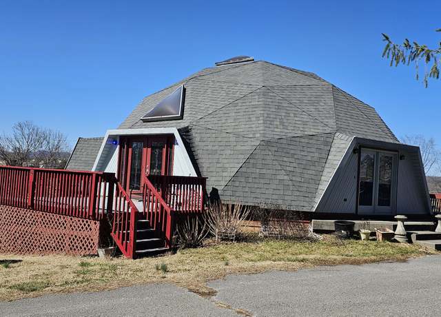 Property at 141 Clyde Ellis Dr, Pennington Gap, VA 24277, 3 beds, 2 baths