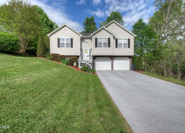 Property at 110 Vanderbilt Dr, Johnson City, TN 37601, 4 beds, 2 baths