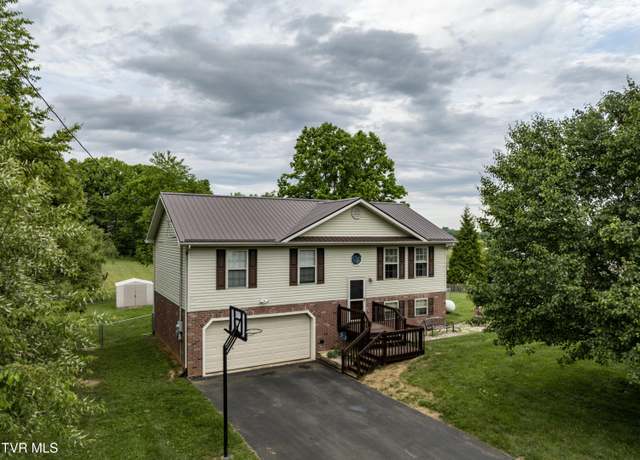 Property at 115 Maple Ridge Dr, Jonesborough, TN 37659, 4 beds, 2.5 baths